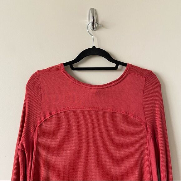 NWOT-FREE People “Malibu” High Low Thermal - Picture 7 of 13